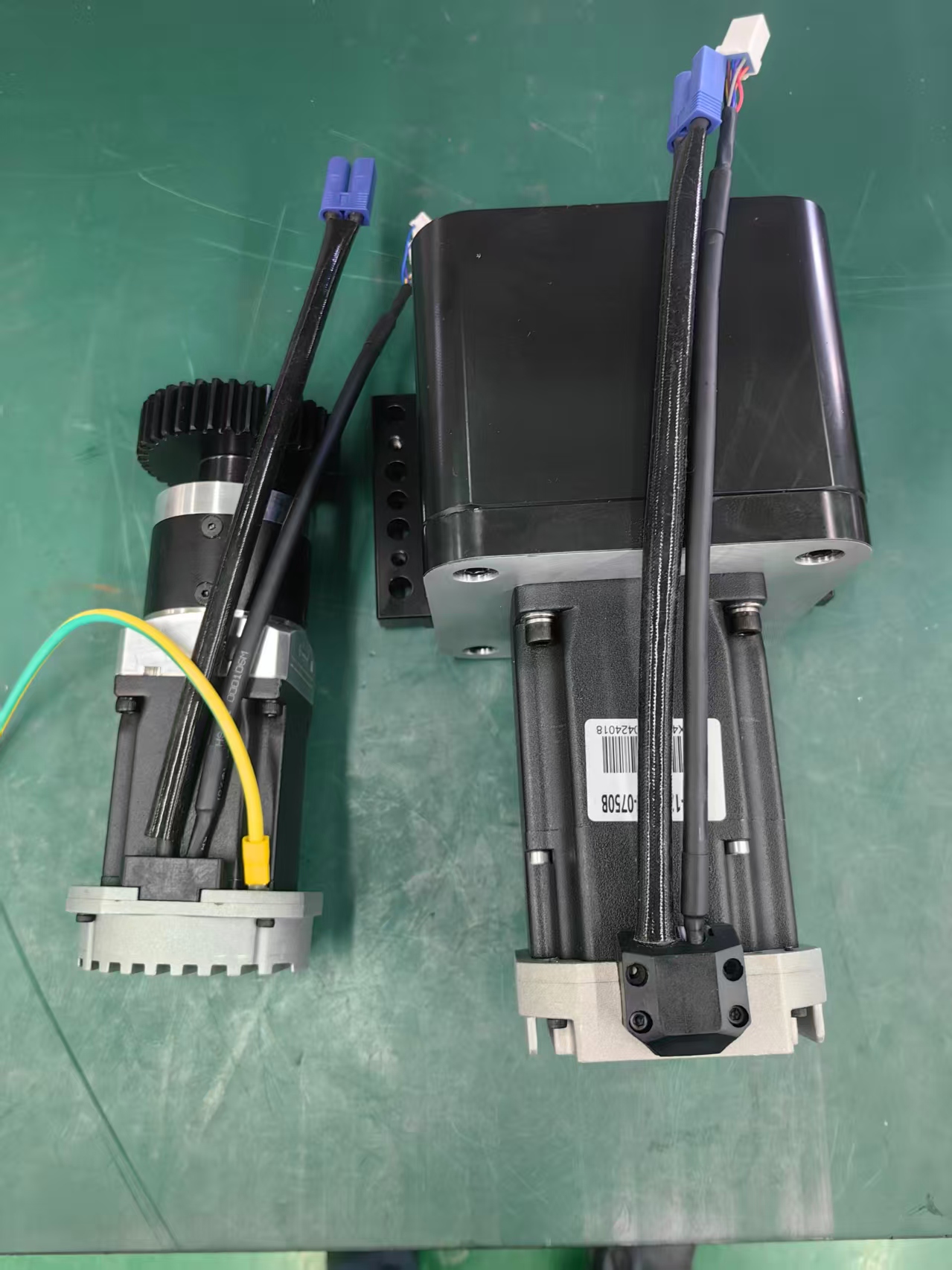 Low-Voltage Servo All-in-One Units